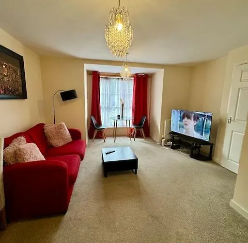 2Bdroom City Center House Perfect For Contractors